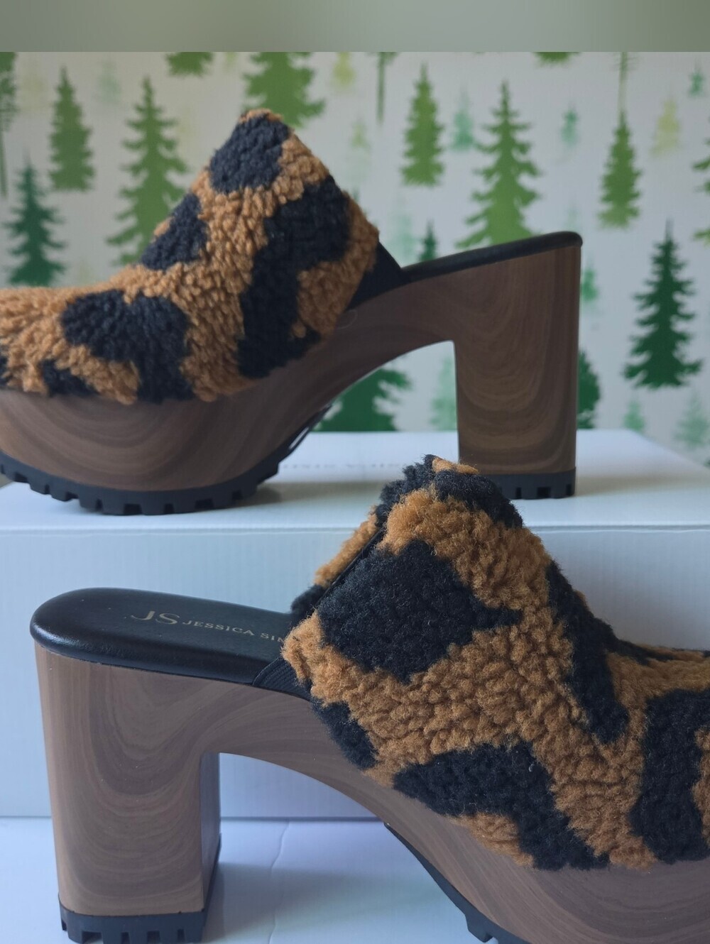 Jessica Simpson Tyvah Womens Round Closed Toe Clogs